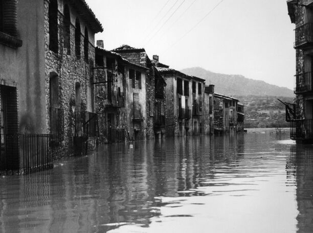 Fayón Viejo: El Pueblo Fantasma que Emerge del Embalse