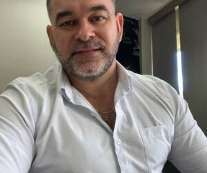 Carlos23