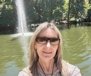 María