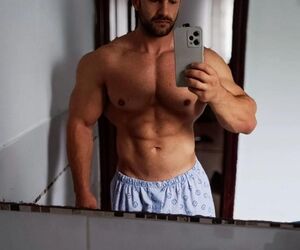 Raúl L.
