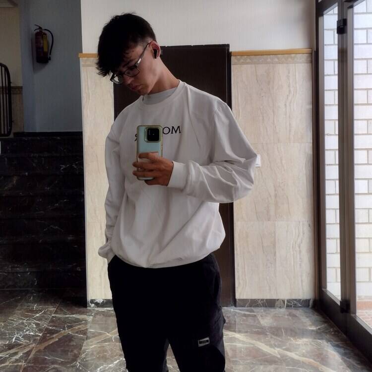 Foto de perfil de Adrian