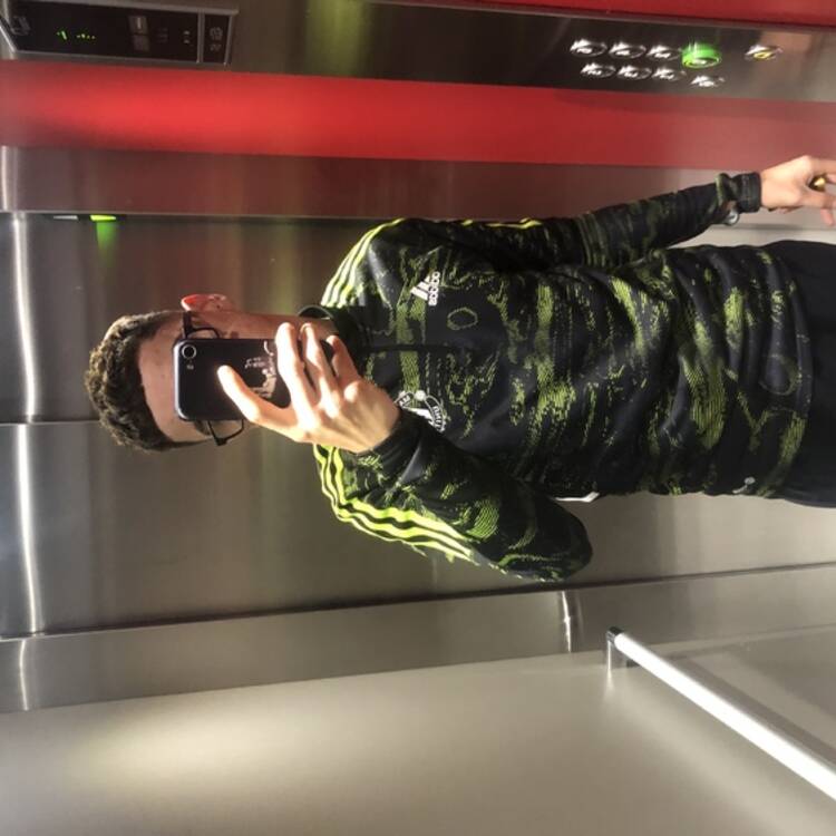 Foto de perfil de Adrian