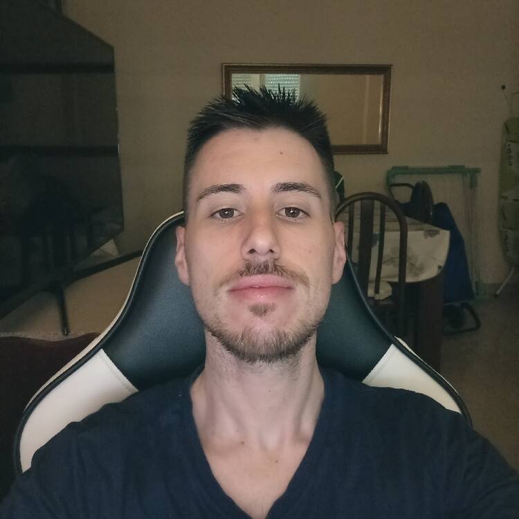 Foto de perfil de Adrian