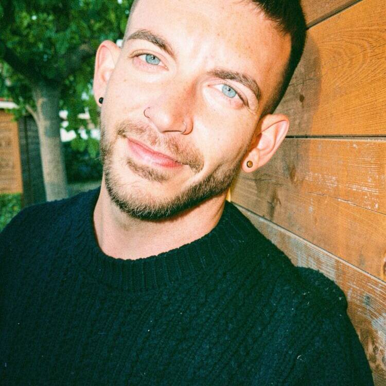 Foto de perfil de Adrián
